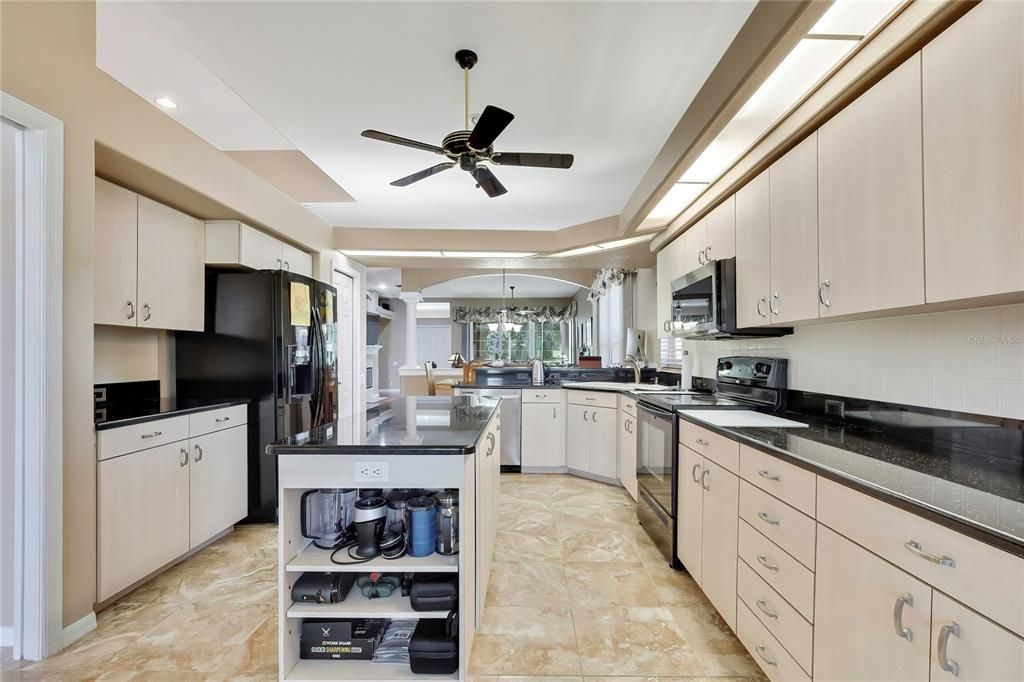 For Sale: $370,000 (2 beds, 2 baths, 2238 Square Feet)