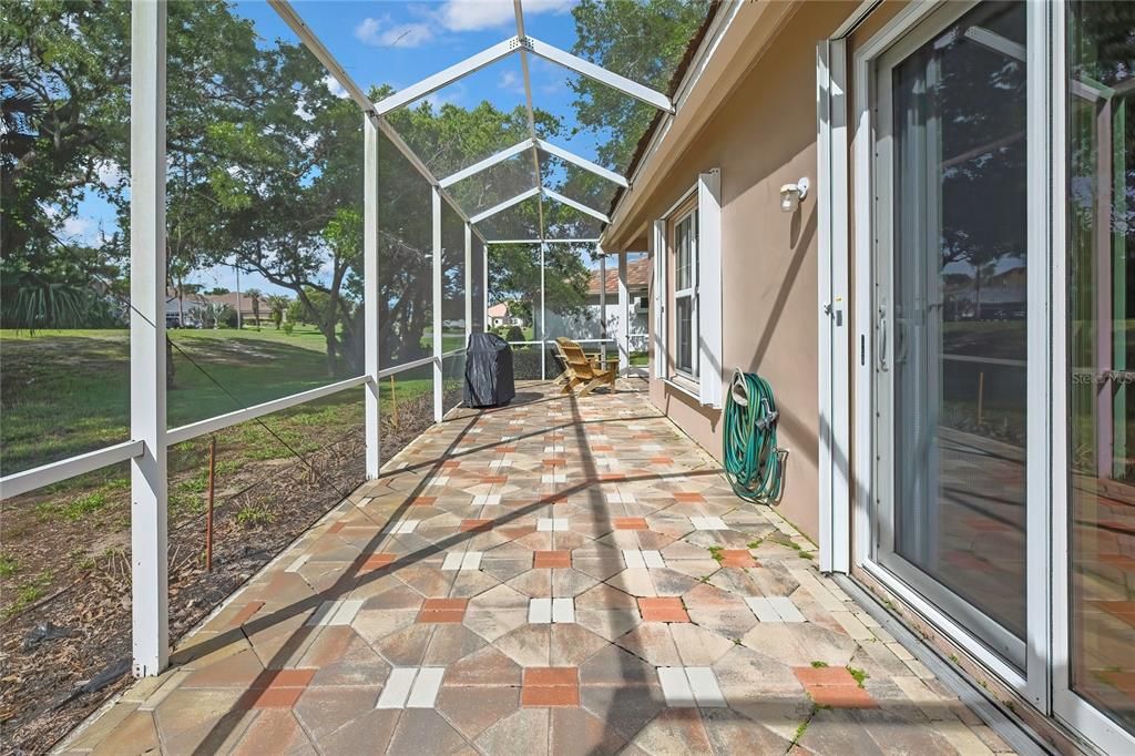 For Sale: $370,000 (2 beds, 2 baths, 2238 Square Feet)