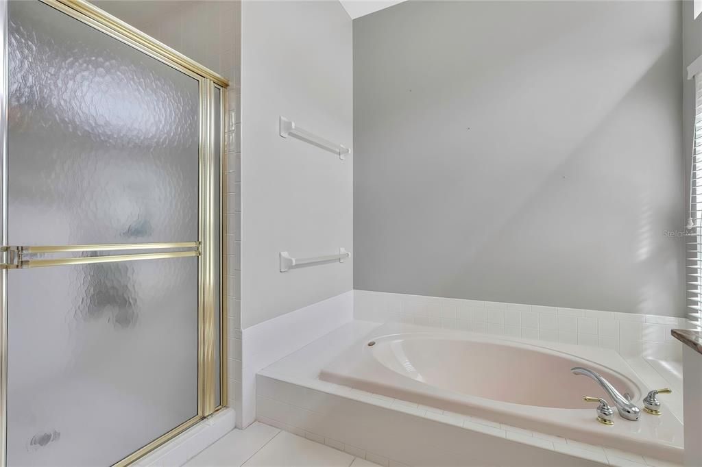 For Sale: $370,000 (2 beds, 2 baths, 2238 Square Feet)