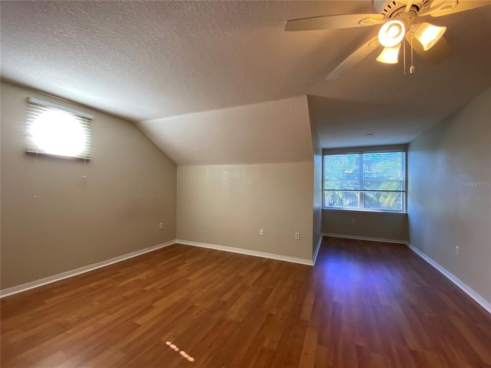 For Rent: $3,250 (5 beds, 3 baths, 3068 Square Feet)