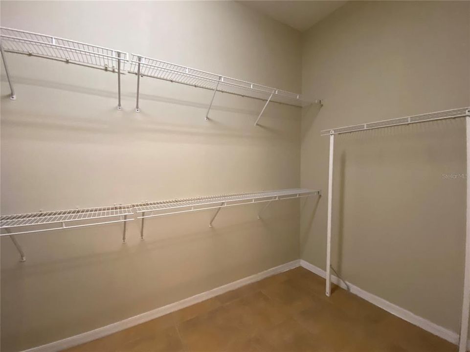 For Rent: $3,250 (5 beds, 3 baths, 3068 Square Feet)