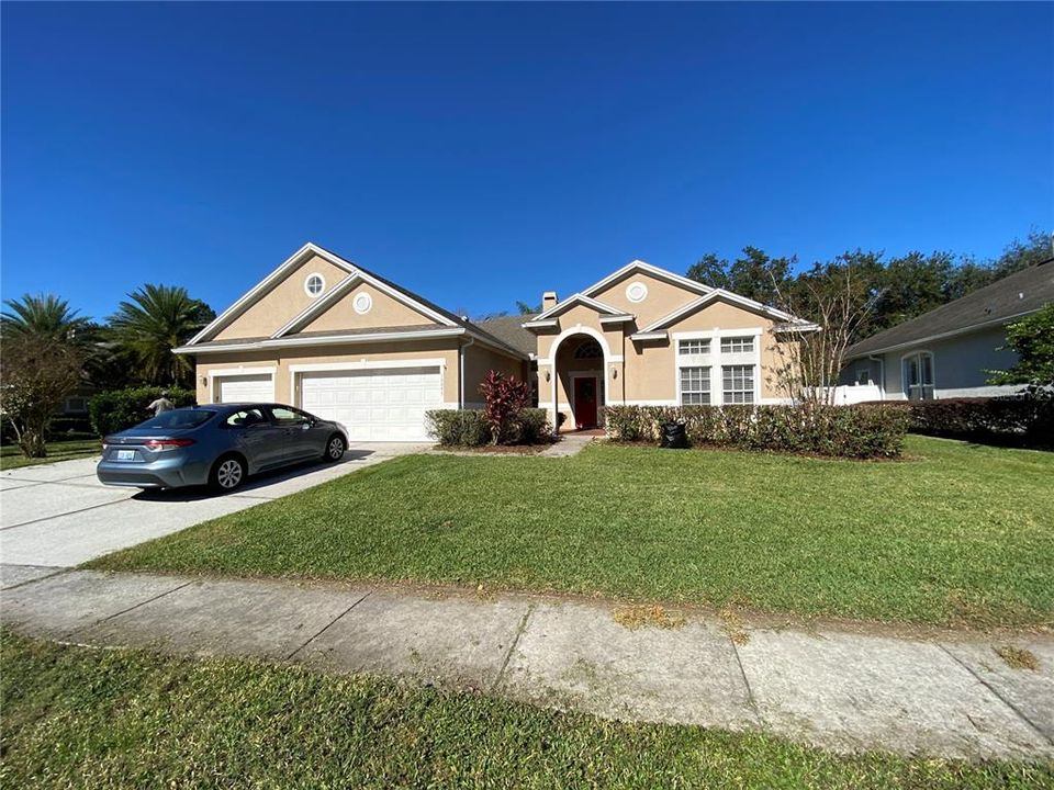 For Rent: $3,250 (5 beds, 3 baths, 3068 Square Feet)