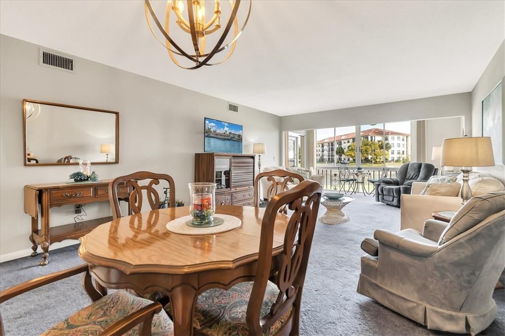 For Rent: $2,200 (2 beds, 2 baths, 1060 Square Feet)
