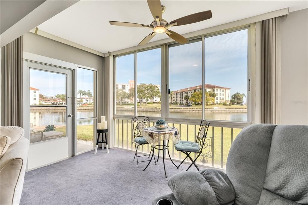 For Rent: $2,200 (2 beds, 2 baths, 1060 Square Feet)