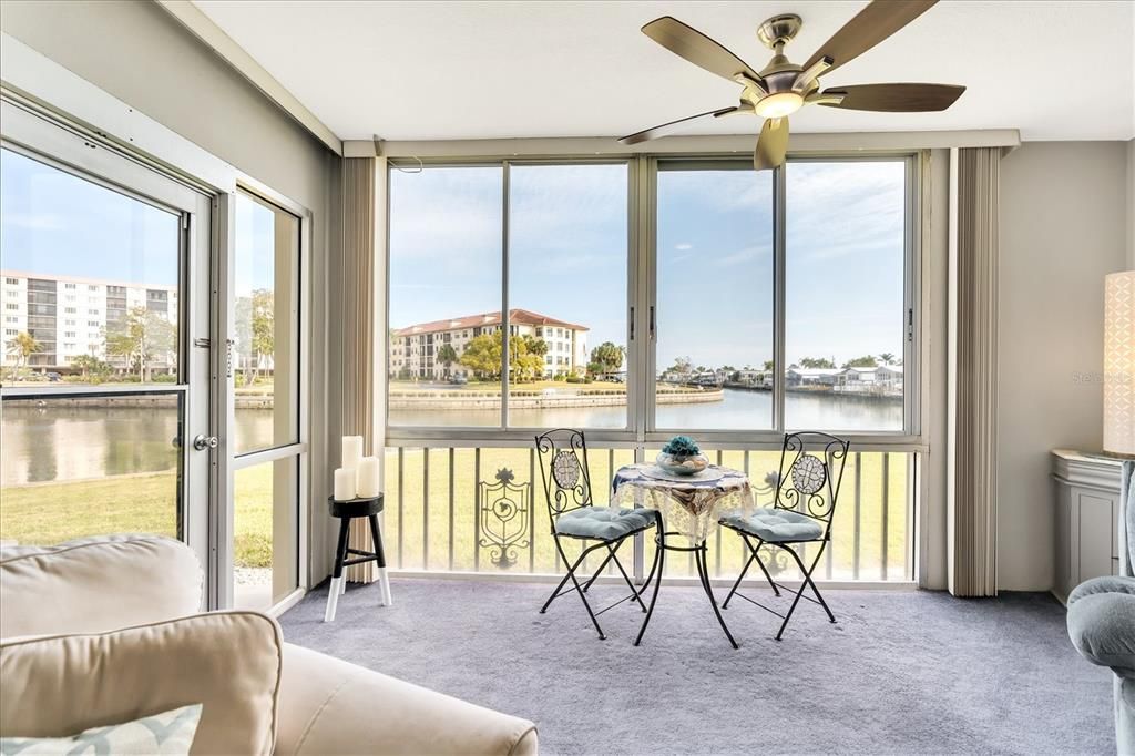 For Rent: $2,200 (2 beds, 2 baths, 1060 Square Feet)
