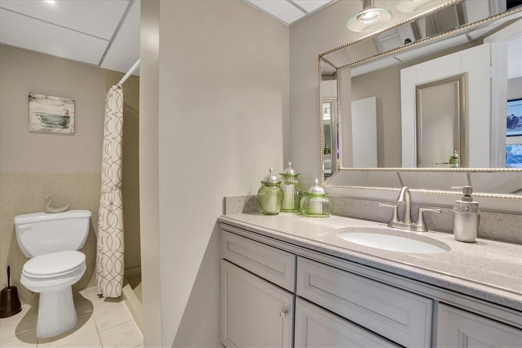 For Rent: $2,200 (2 beds, 2 baths, 1060 Square Feet)
