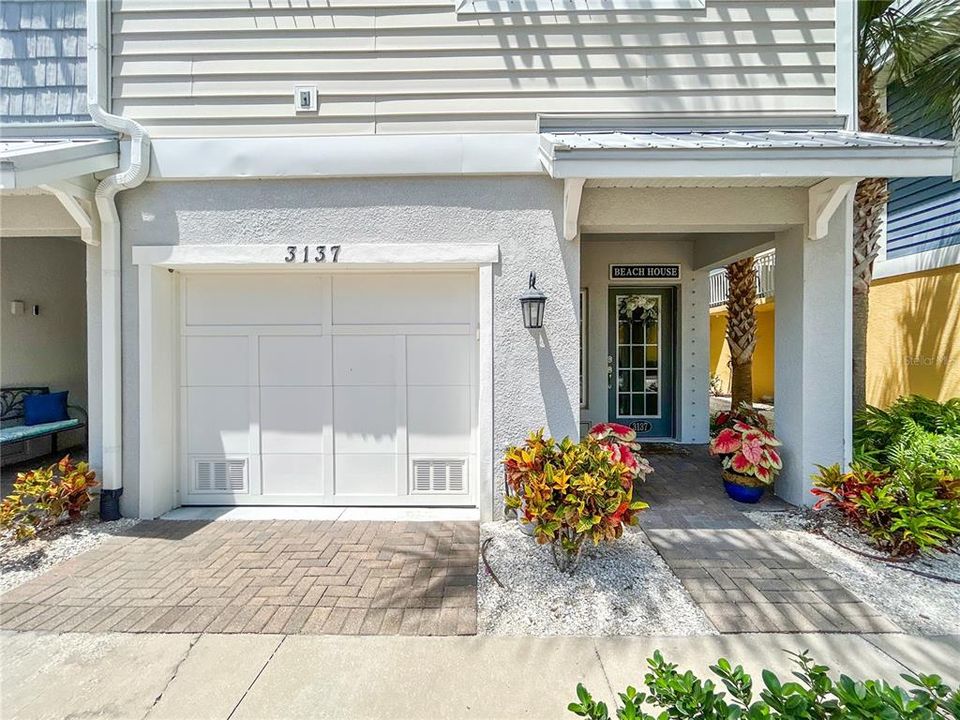 For Sale: $675,000 (3 beds, 2 baths, 1970 Square Feet)