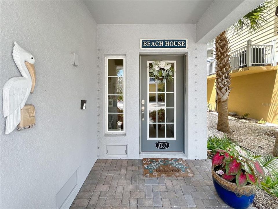 For Sale: $675,000 (3 beds, 2 baths, 1970 Square Feet)