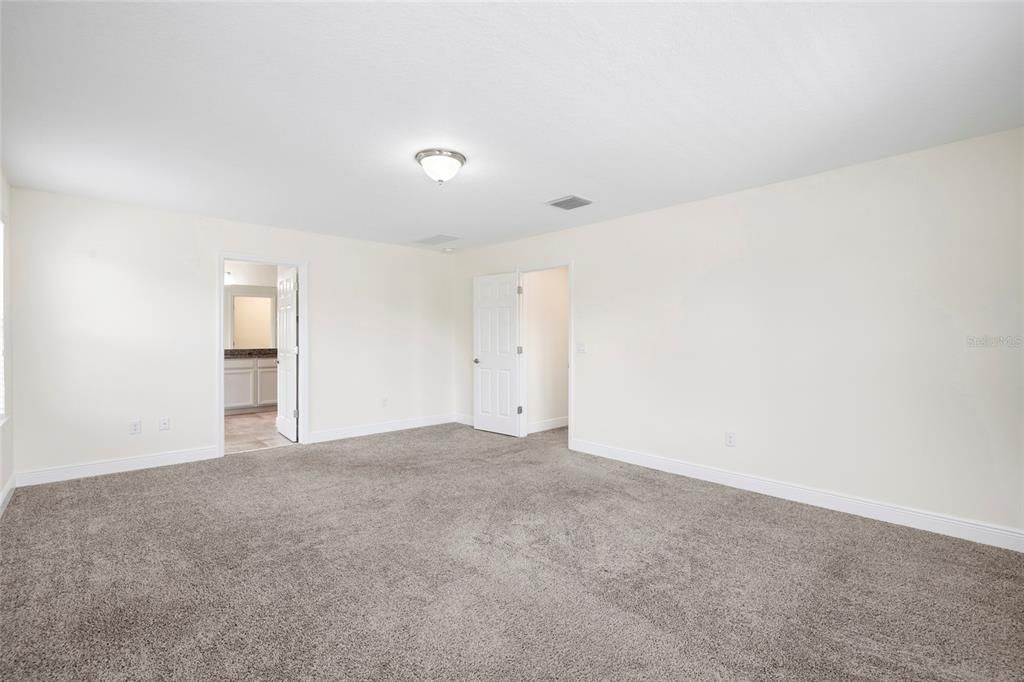 For Sale: $798,000 (4 beds, 3 baths, 3179 Square Feet)