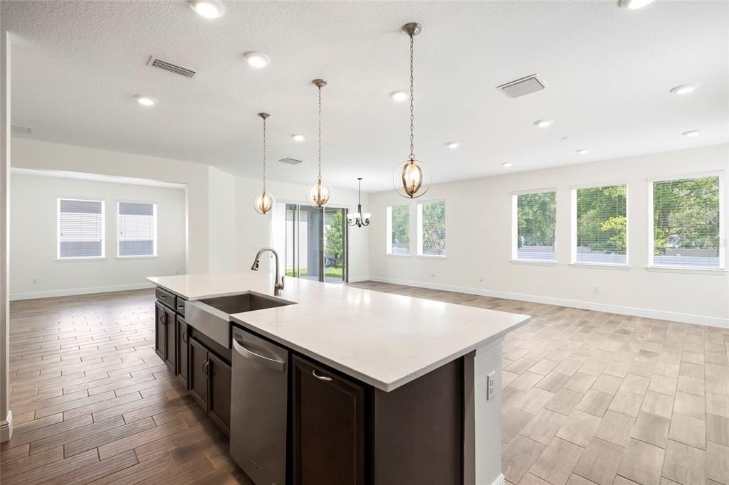 For Sale: $798,000 (4 beds, 3 baths, 3179 Square Feet)