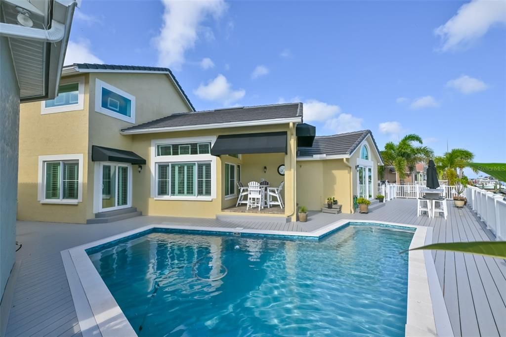 For Sale: $1,100,000 (3 beds, 2 baths, 2462 Square Feet)
