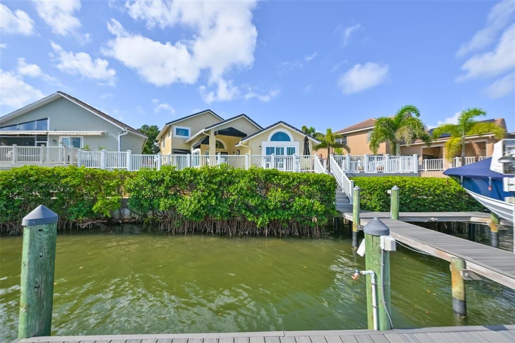 For Sale: $1,100,000 (3 beds, 2 baths, 2462 Square Feet)