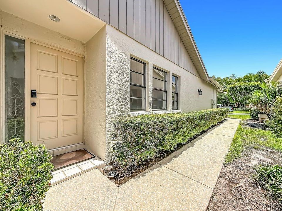 For Sale: $575,000 (3 beds, 2 baths, 1634 Square Feet)