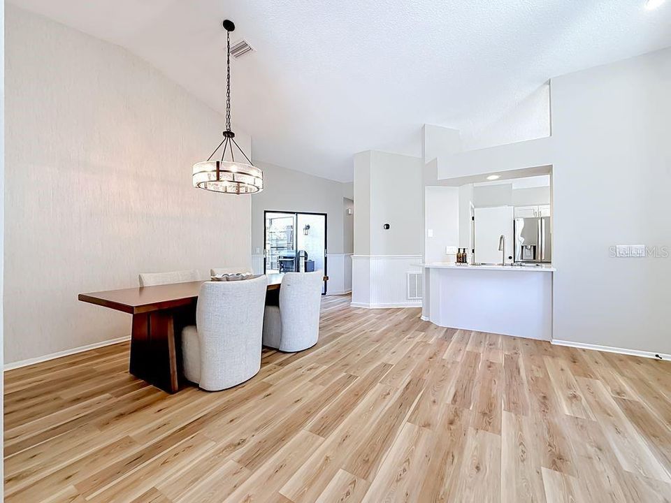 For Sale: $575,000 (3 beds, 2 baths, 1634 Square Feet)