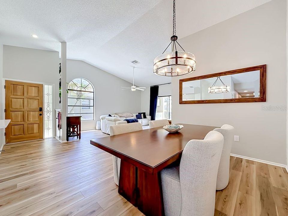 For Sale: $575,000 (3 beds, 2 baths, 1634 Square Feet)