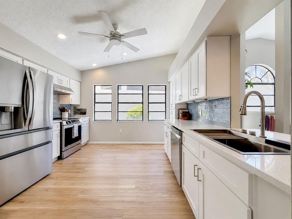 For Sale: $575,000 (3 beds, 2 baths, 1634 Square Feet)