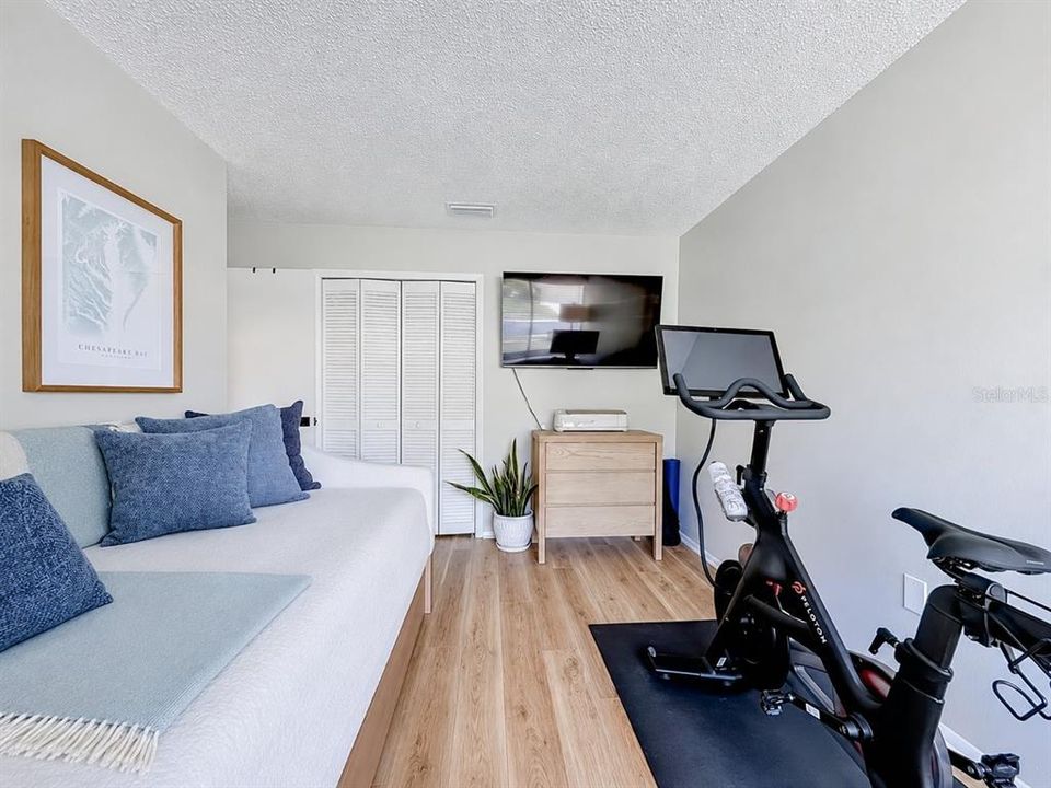 For Sale: $575,000 (3 beds, 2 baths, 1634 Square Feet)