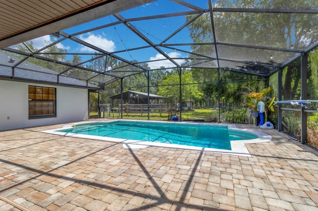 En Venta: $649,995 (4 camas, 2 baños, 2159 Pies cuadrados)