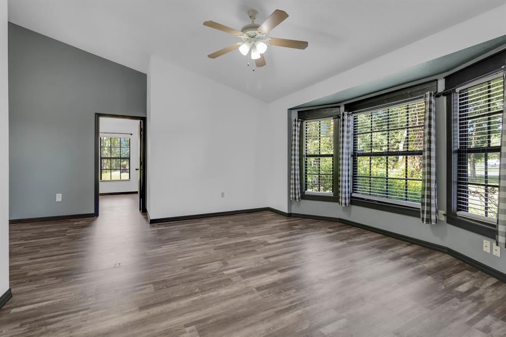 En Venta: $649,995 (4 camas, 2 baños, 2159 Pies cuadrados)