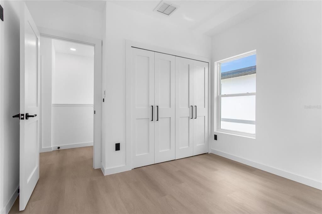 For Sale: $529,000 (4 beds, 4 baths, 1825 Square Feet)