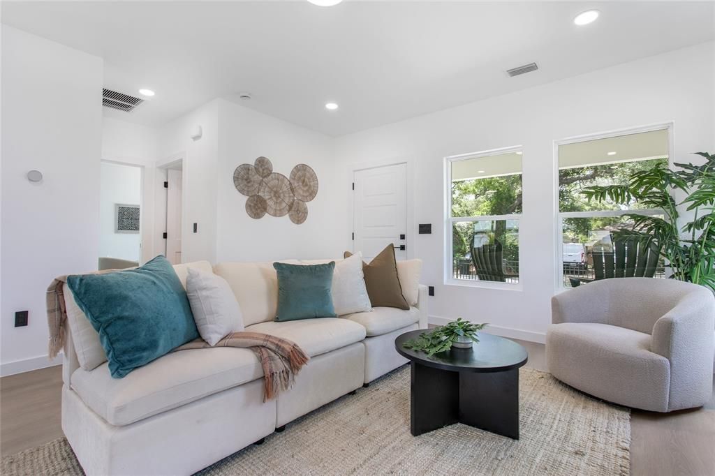 For Sale: $529,000 (4 beds, 4 baths, 1825 Square Feet)