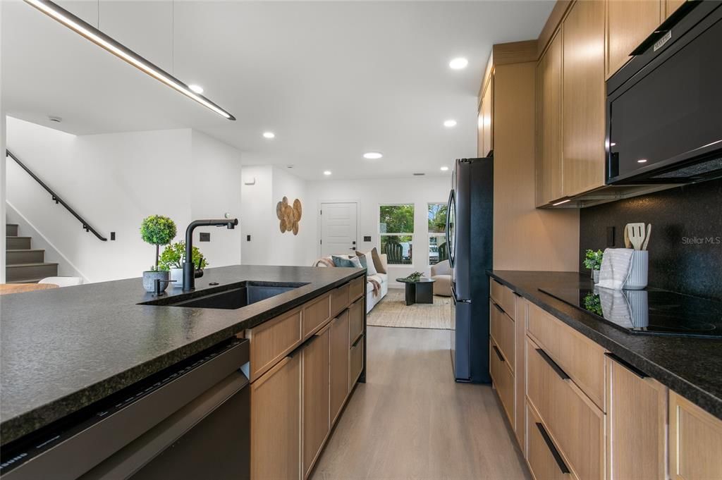 For Sale: $529,000 (4 beds, 4 baths, 1825 Square Feet)