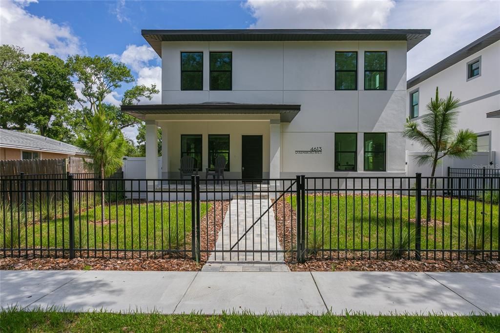 For Sale: $529,000 (4 beds, 4 baths, 1825 Square Feet)