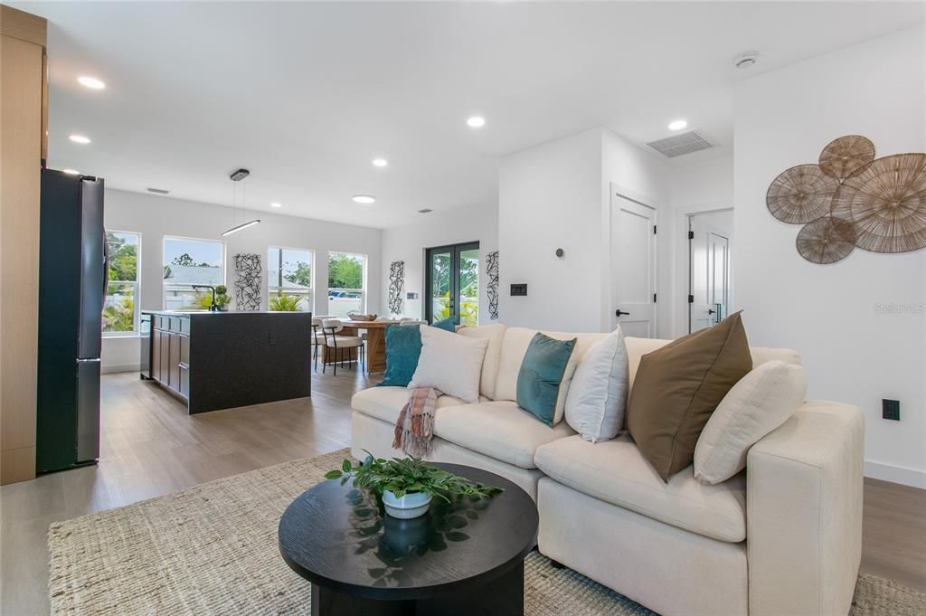 For Sale: $529,000 (4 beds, 4 baths, 1825 Square Feet)
