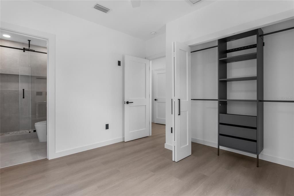 For Sale: $529,000 (4 beds, 4 baths, 1825 Square Feet)