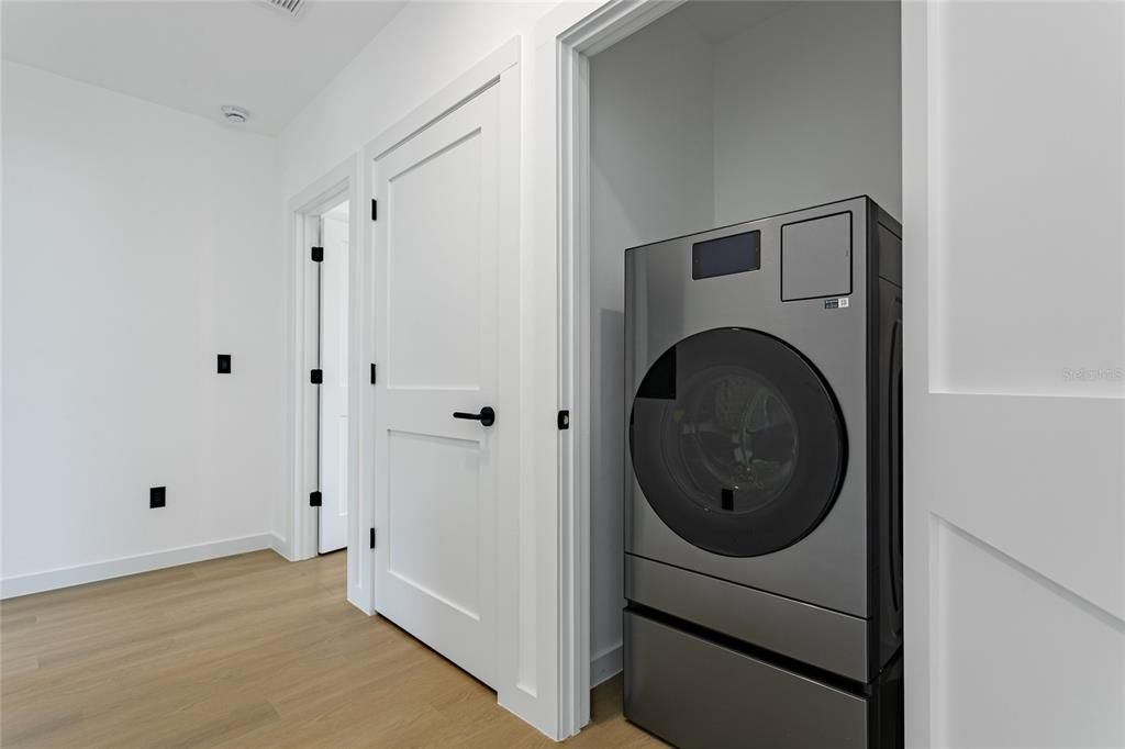 For Sale: $529,000 (4 beds, 4 baths, 1825 Square Feet)