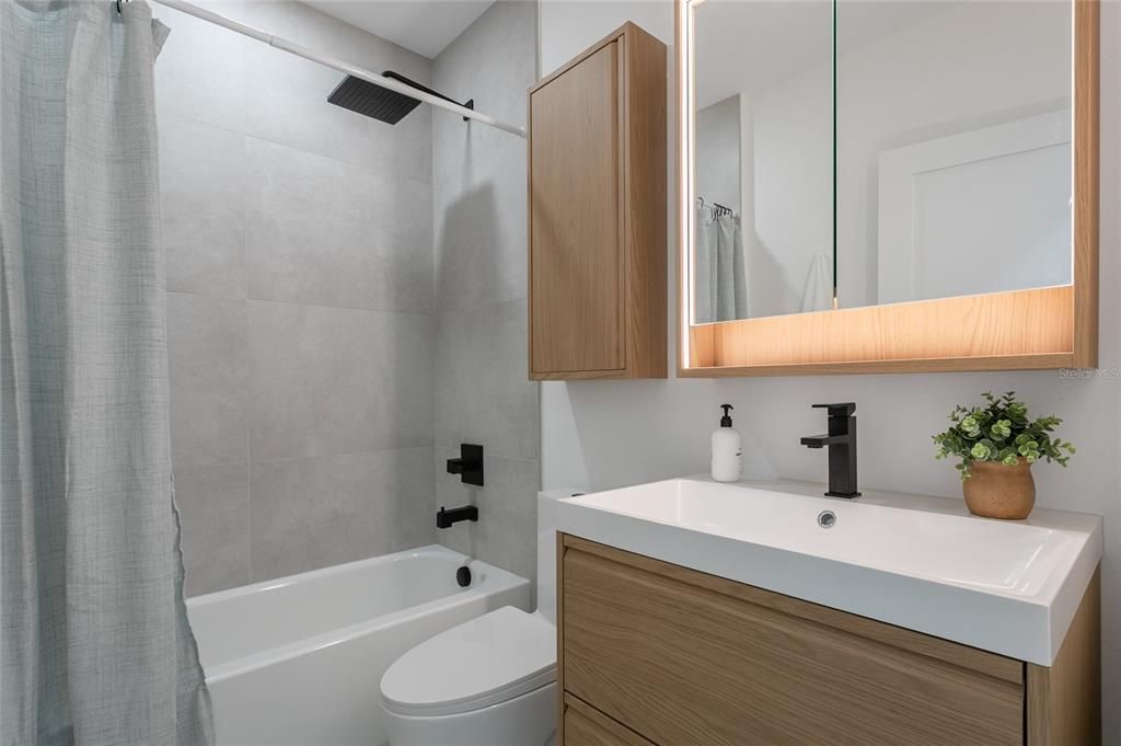 For Sale: $529,000 (4 beds, 4 baths, 1825 Square Feet)