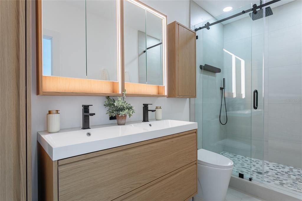 For Sale: $529,000 (4 beds, 4 baths, 1825 Square Feet)