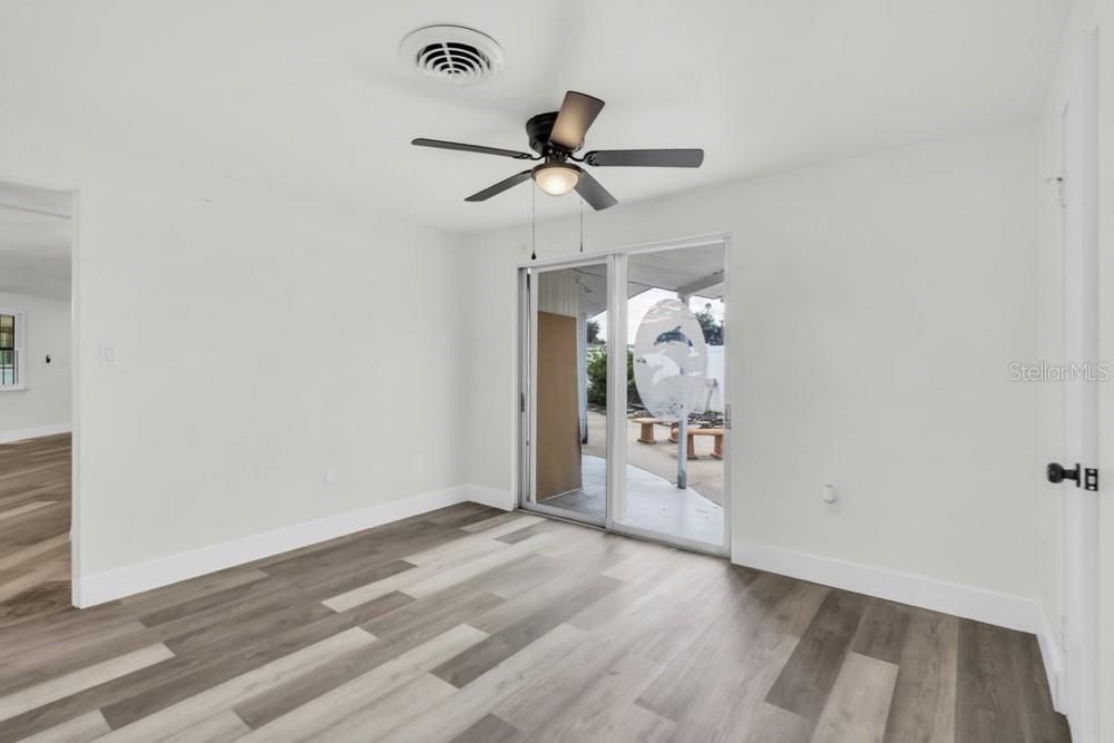 На продажу: $349,900 (3 спален, 2 ванн, 1517 Квадратных фут)