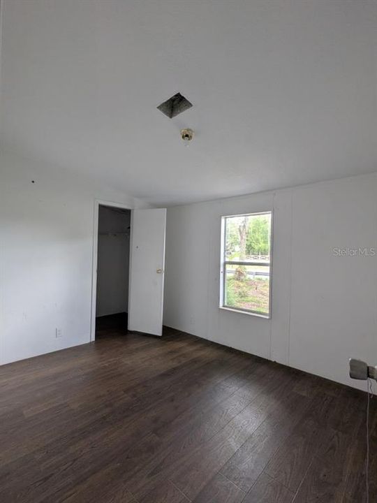 For Sale: $170,000 (3 beds, 2 baths, 1956 Square Feet)