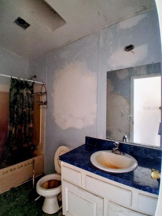 For Sale: $170,000 (3 beds, 2 baths, 1956 Square Feet)