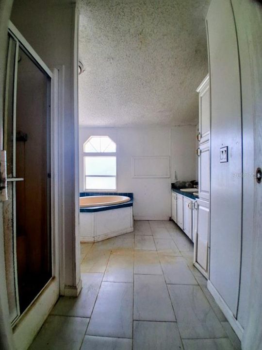 For Sale: $170,000 (3 beds, 2 baths, 1956 Square Feet)