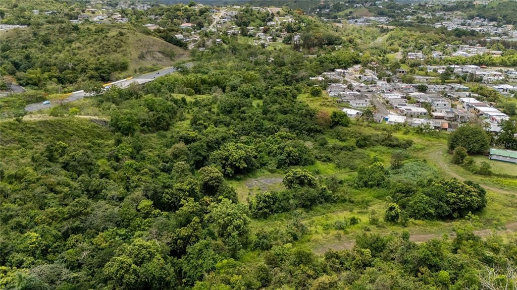 На продажу: $595,000 (6.27 acres)