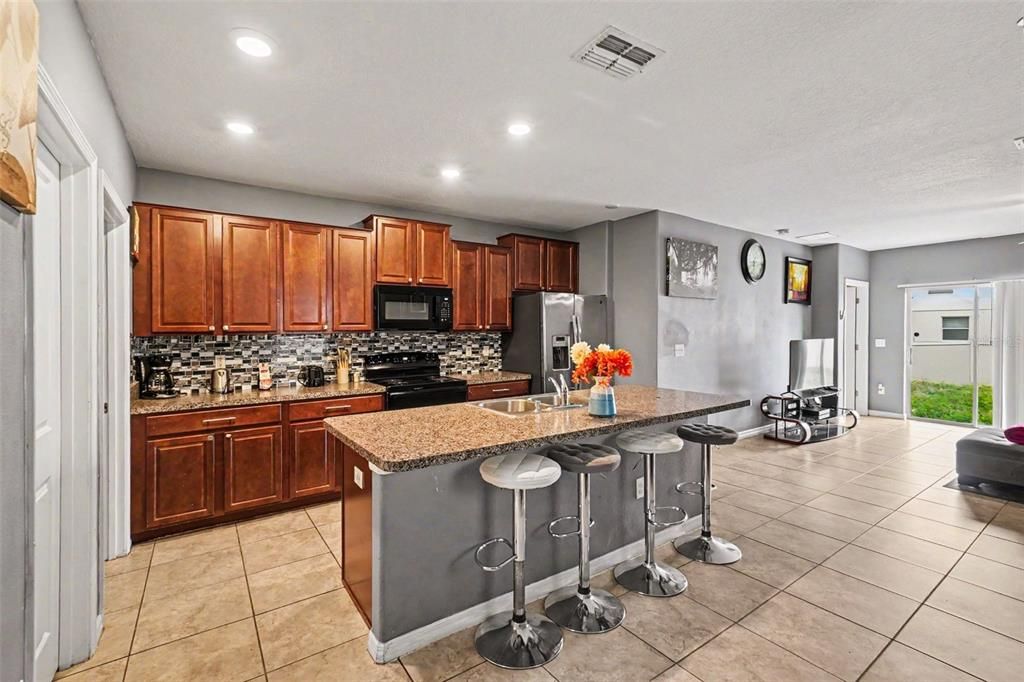 For Sale: $335,000 (5 beds, 2 baths, 2415 Square Feet)