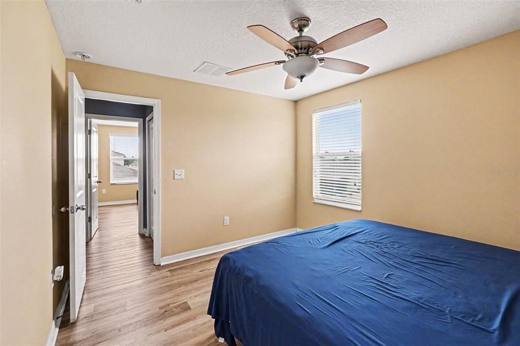 For Sale: $335,000 (5 beds, 2 baths, 2415 Square Feet)