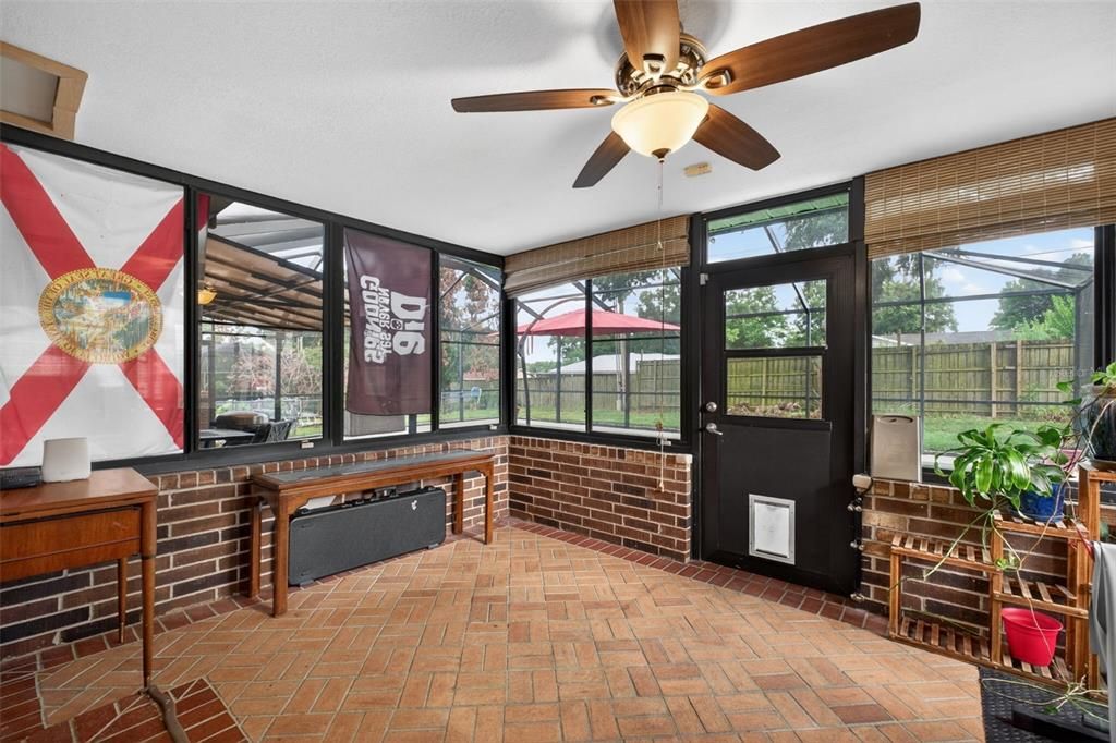 For Sale: $420,000 (3 beds, 2 baths, 1996 Square Feet)