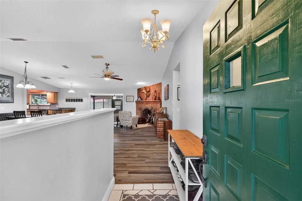 For Sale: $420,000 (3 beds, 2 baths, 1996 Square Feet)