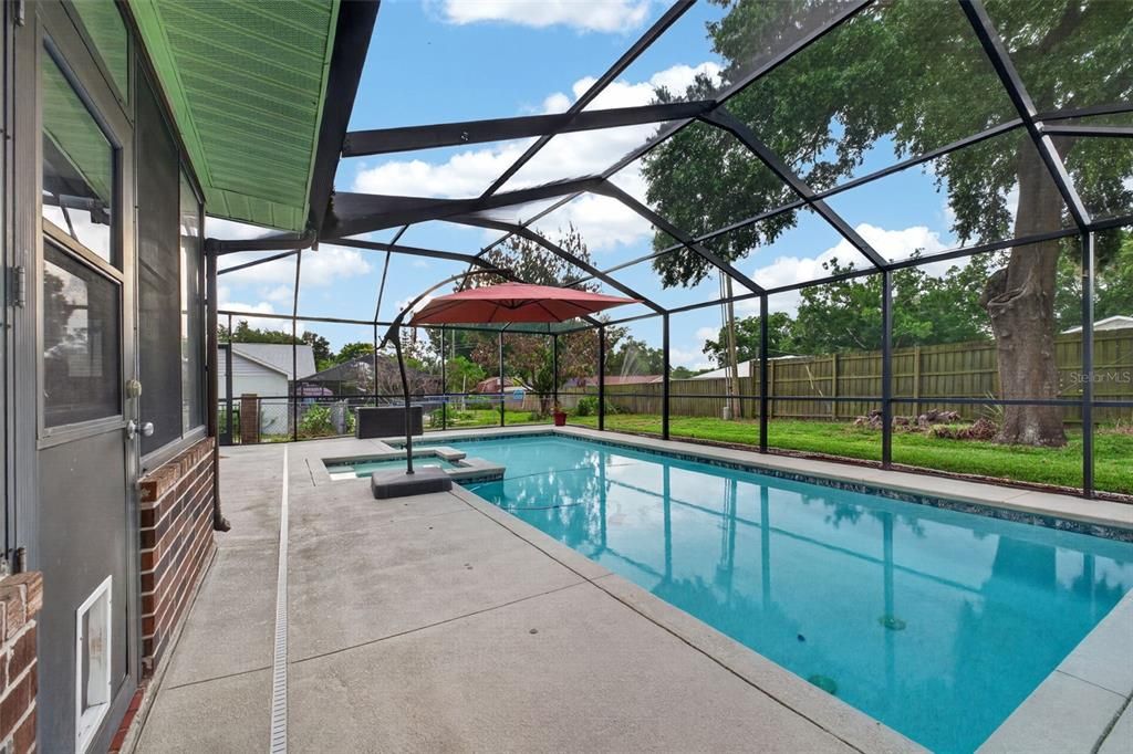 For Sale: $420,000 (3 beds, 2 baths, 1996 Square Feet)