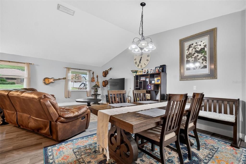 For Sale: $420,000 (3 beds, 2 baths, 1996 Square Feet)