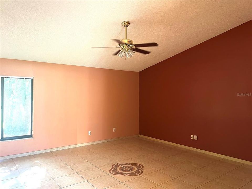 For Sale: $465,000 (4 beds, 2 baths, 1836 Square Feet)