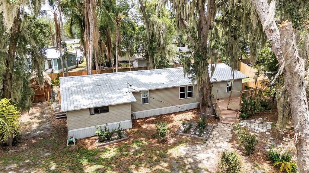 For Sale: $275,000 (3 beds, 2 baths, 1440 Square Feet)