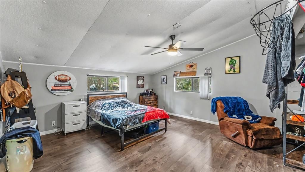 For Sale: $275,000 (3 beds, 2 baths, 1440 Square Feet)