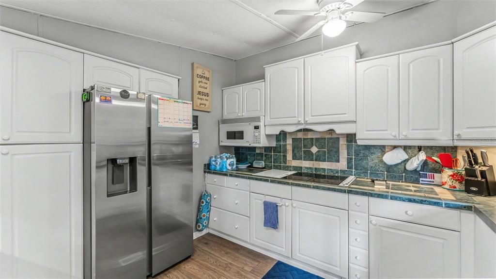 For Sale: $275,000 (3 beds, 2 baths, 1440 Square Feet)