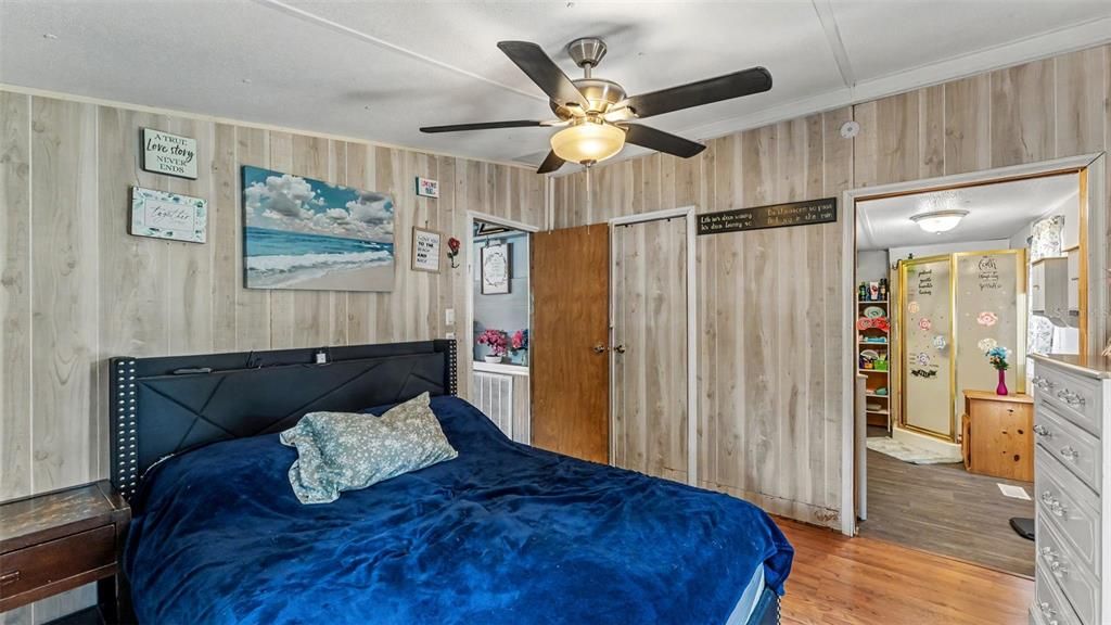 For Sale: $275,000 (3 beds, 2 baths, 1440 Square Feet)