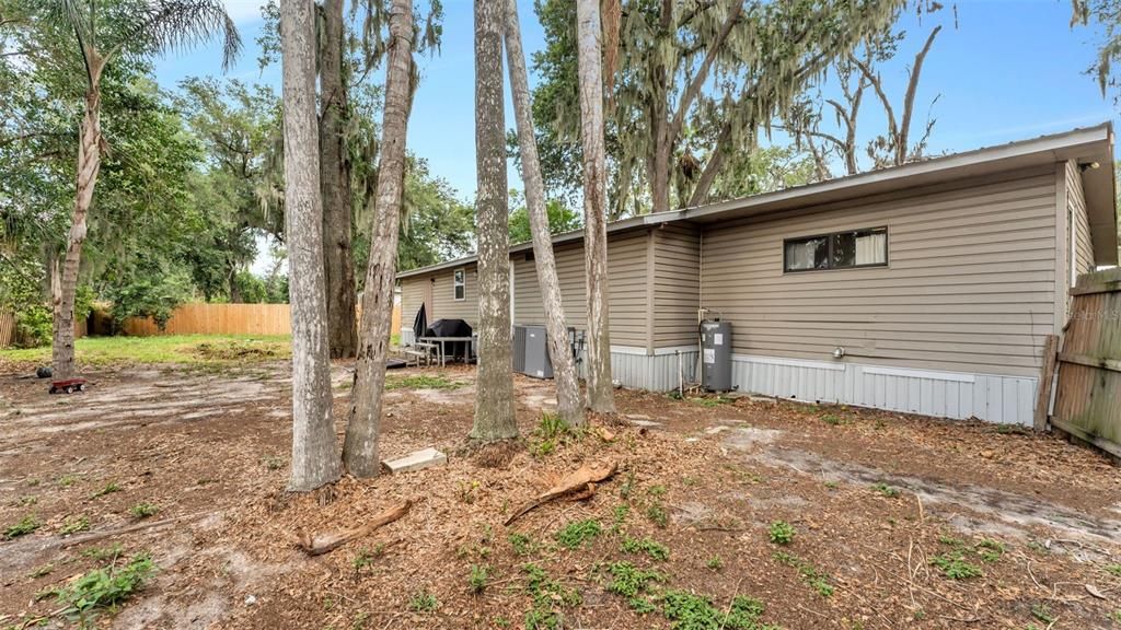 For Sale: $275,000 (3 beds, 2 baths, 1440 Square Feet)