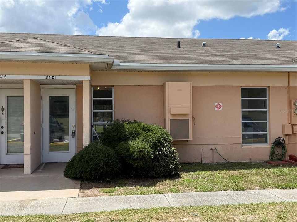 For Sale: $119,700 (1 beds, 1 baths, 648 Square Feet)
